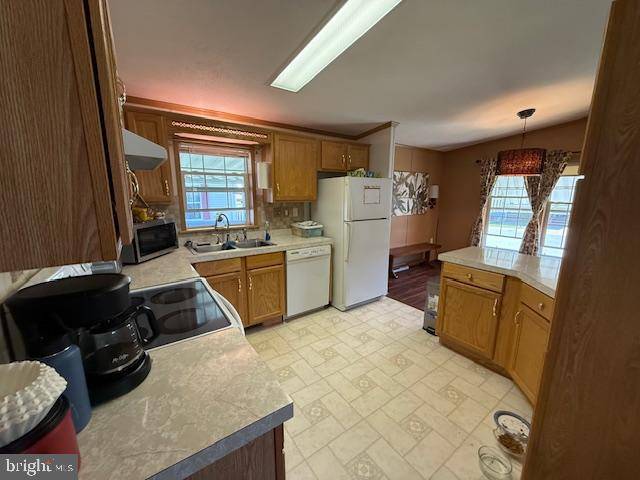 Williamstown, NJ 08094,530 DOGWOOD LANE