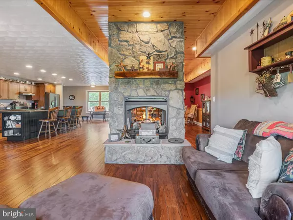 Bentonville, VA 22610,1996 BUCK MOUNTAIN RD