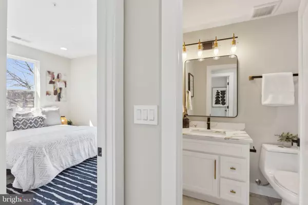 Washington, DC 20018,1016 RHODE ISLAND AVE NE #1