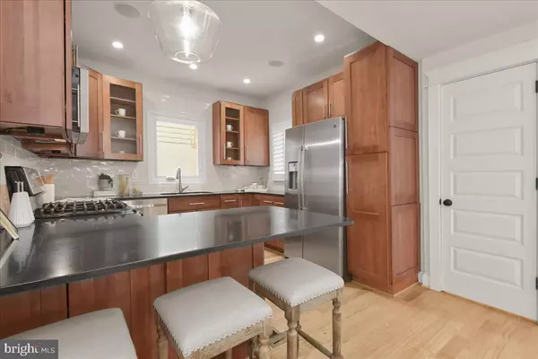 Arlington, VA 22207,1908 N NELSON ST