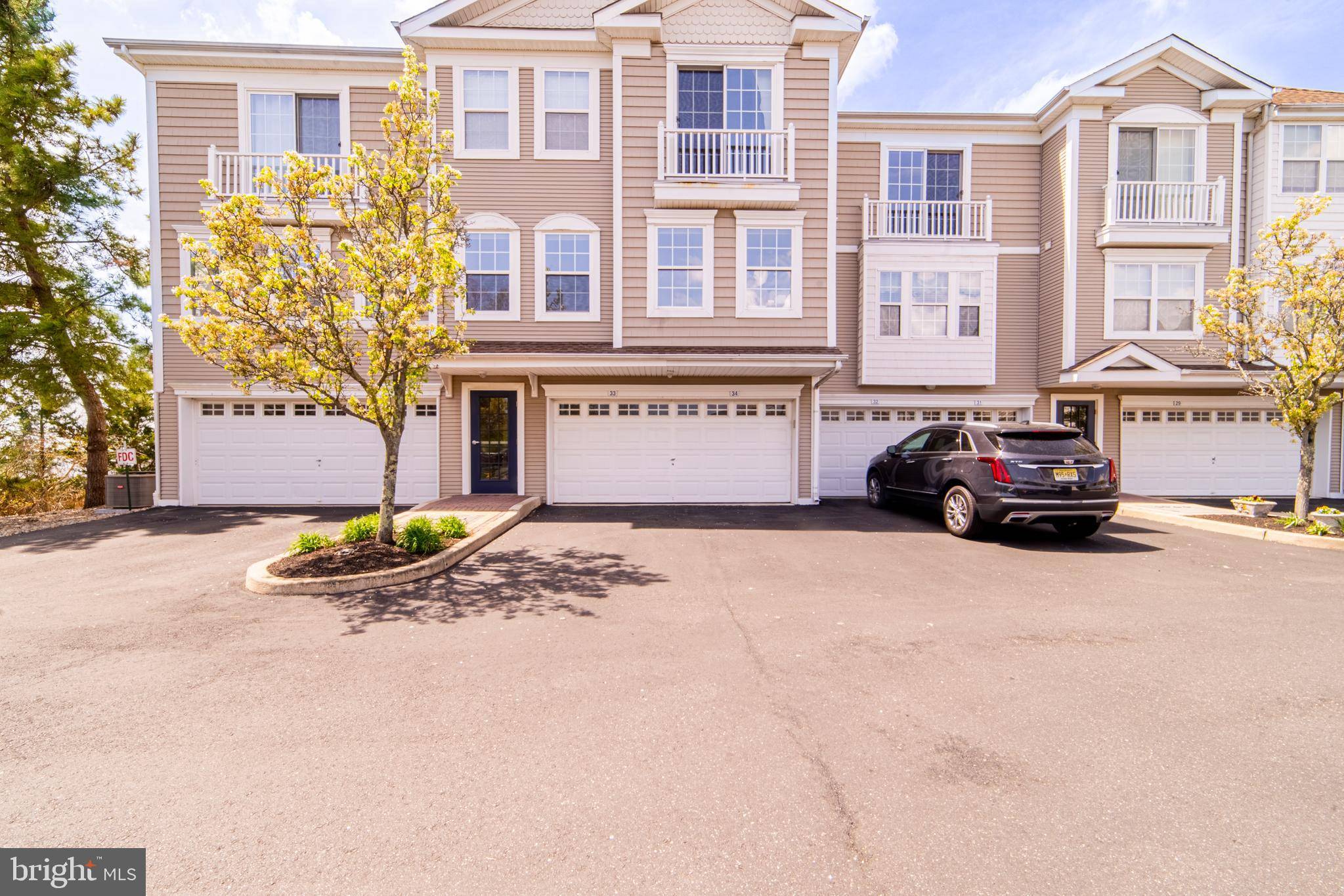 33 BAYSIDE DR, Somers Point, NJ 08244