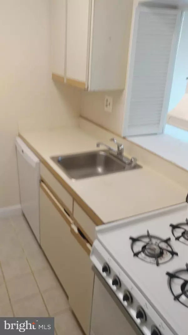 Arlington, VA 22209,1021 ARLINGTON BLVD #928