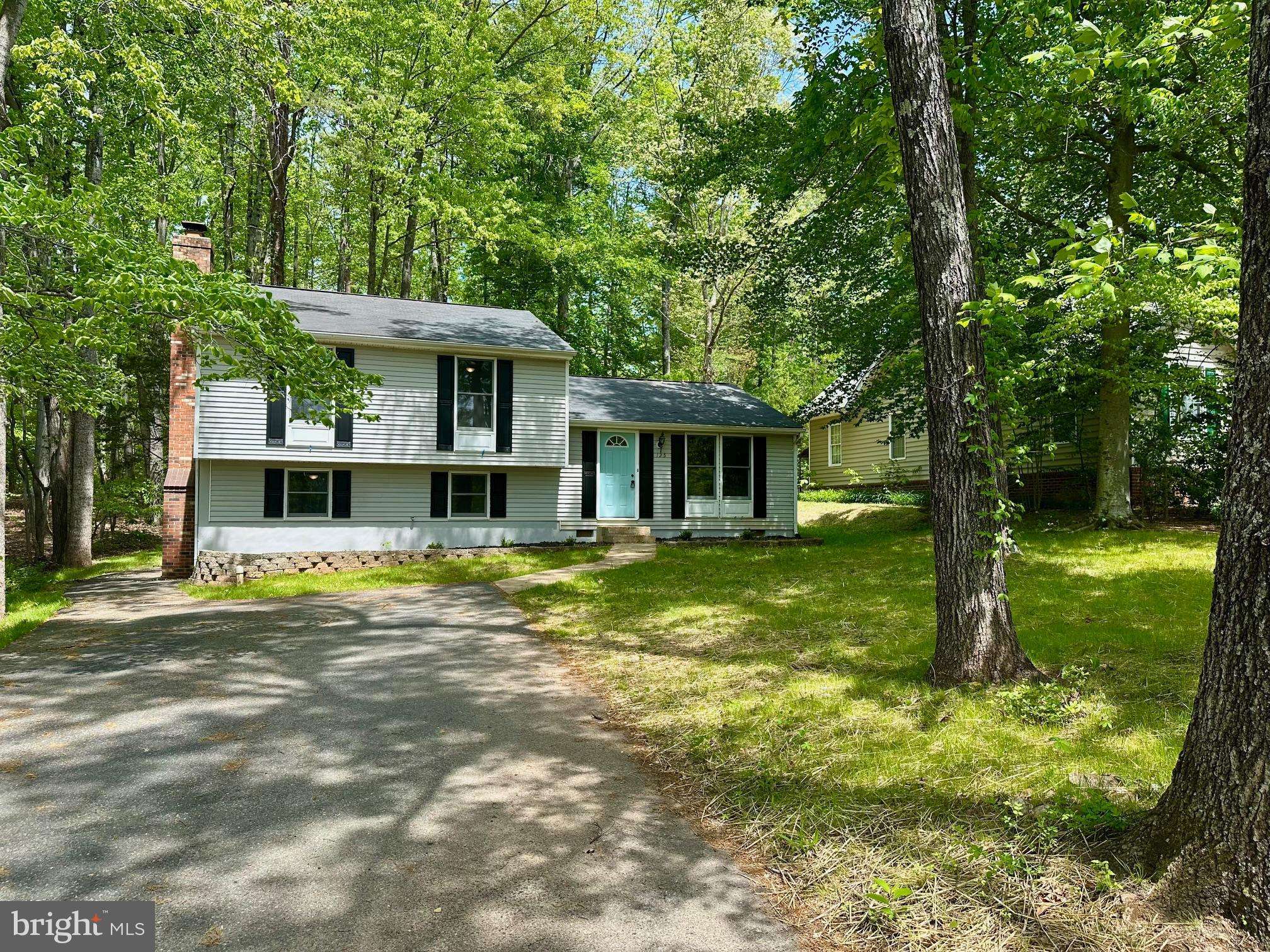 125 CUMBERLAND CIR, Locust Grove, VA 22508