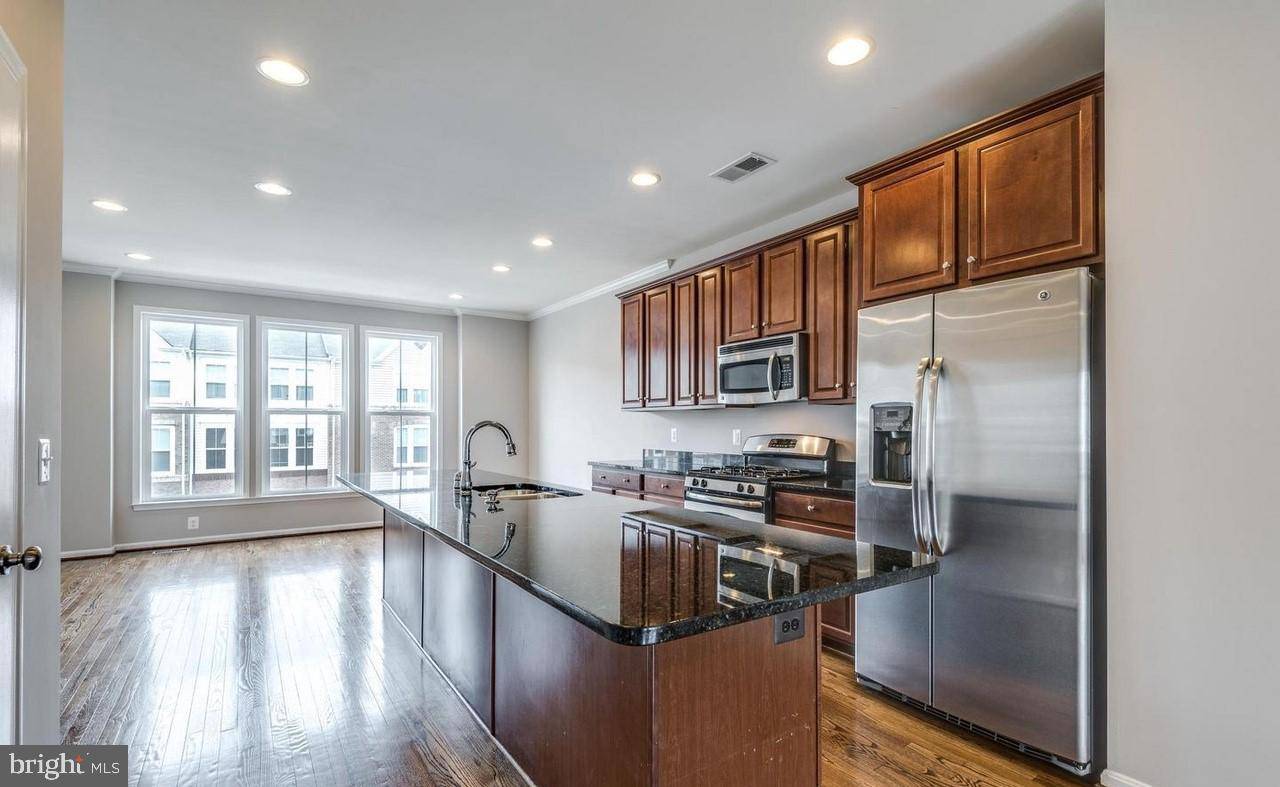 Ashburn, VA 20147,21783 HARROUN TER