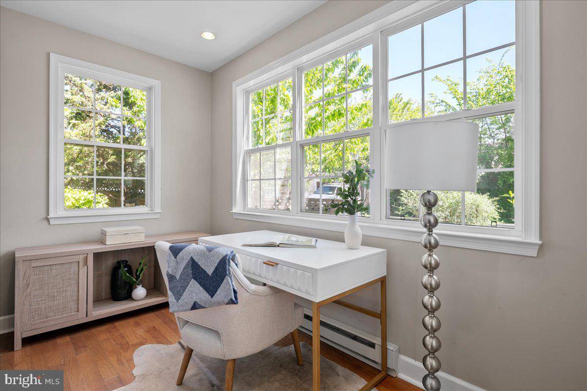 Arlington, VA 22207,4723 24TH RD N