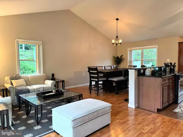 Harrisburg, PA 17110,4617 CUSTER DR