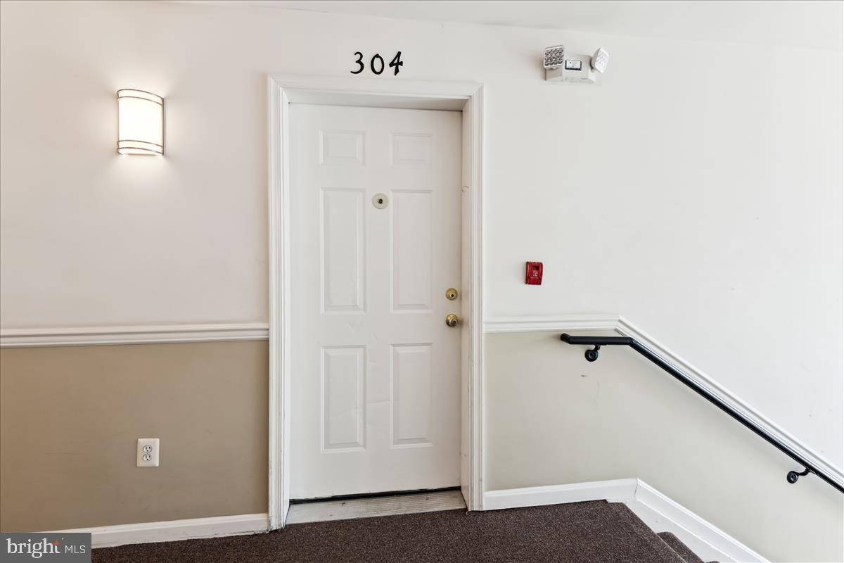 Annapolis, MD 21401,2015 GOV THOMAS BLADEN WAY #304