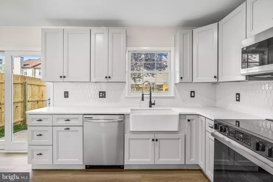 8 REVERE PL, Newark, DE 19702