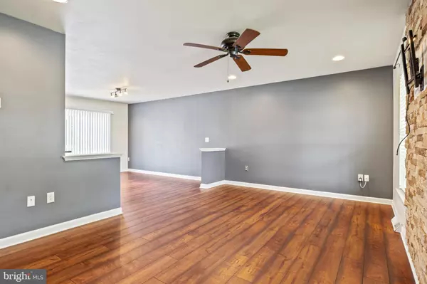 Mount Wolf, PA 17347,515 ABBEY DR