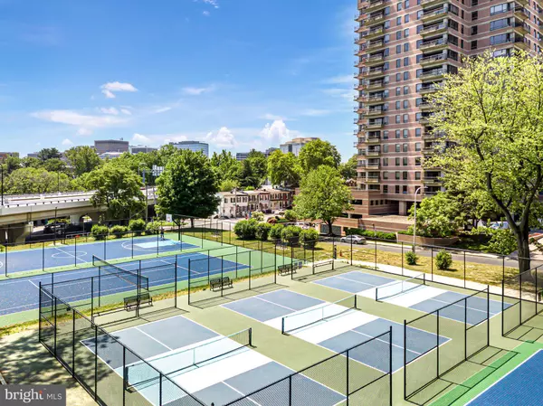 Wilmington, DE 19806,1100-UNIT 900 LOVERING AVE #900