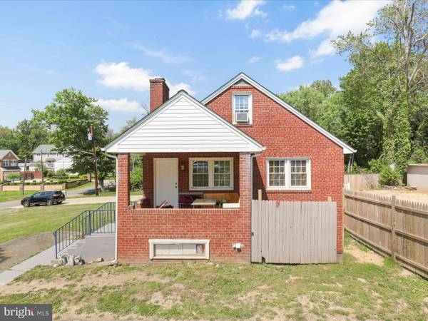 Annandale, VA 22003,4101 WOODLAND RD