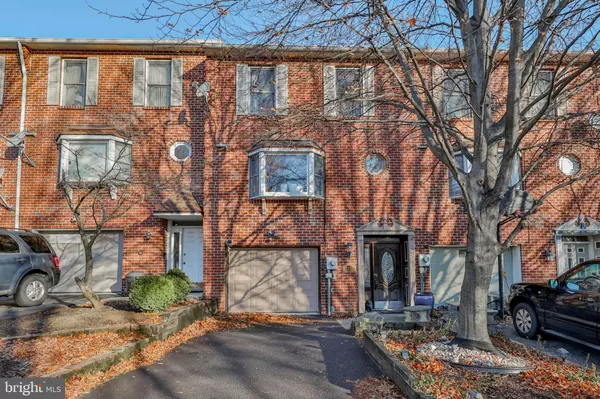 Whitehall, PA 18052,1881 REDWOOD DR