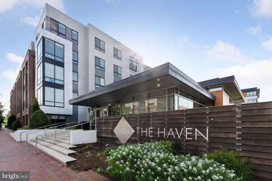 145 RIVERHAVEN DR #352, National Harbor, MD 20745