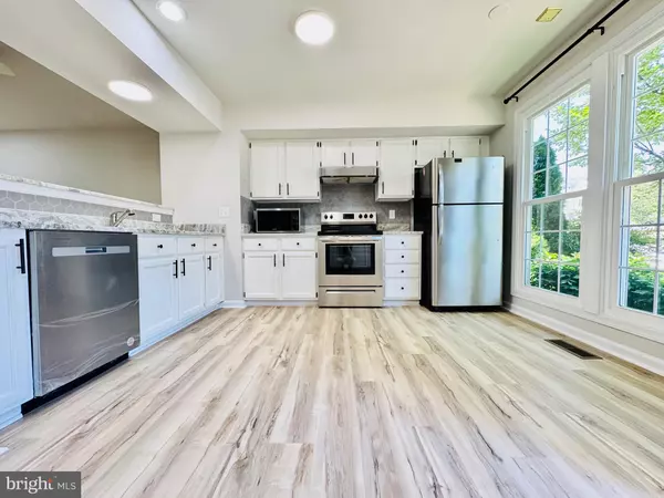 Manassas, VA 20110,9803 MOCK ORANGE CT