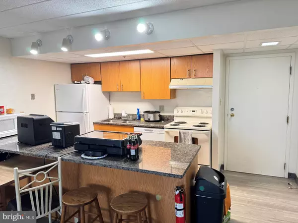 State College, PA 16801,616 E COLLEGE AVE #606