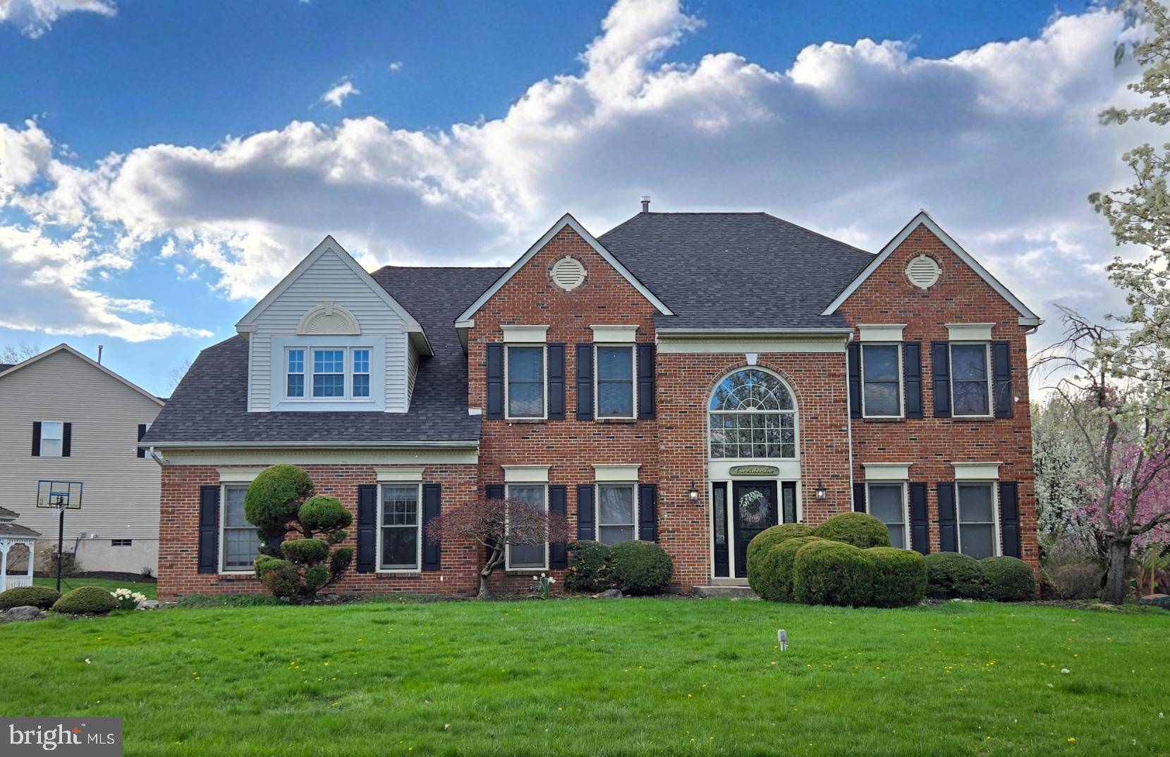 1 ARBOR LEA CIR, Doylestown, PA 18901