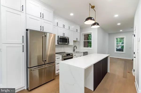 Washington, DC 20003,407 16TH ST SE