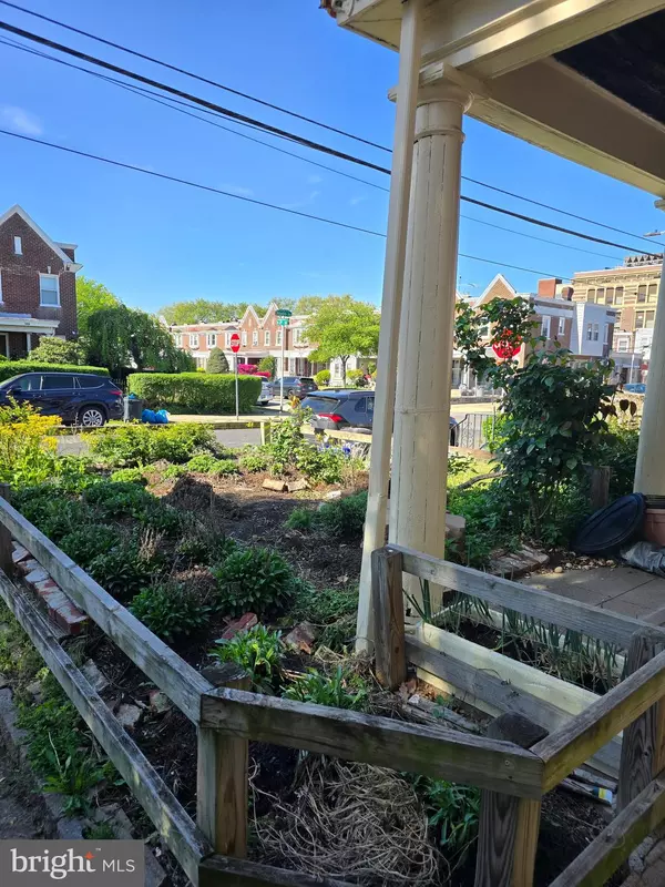 Philadelphia, PA 19120,325 W NEDRO AVE