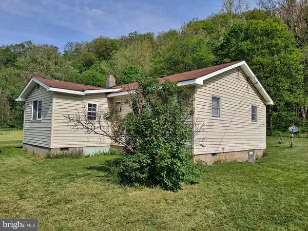 Cabins, WV 26855,148 AZTEC SUN DR