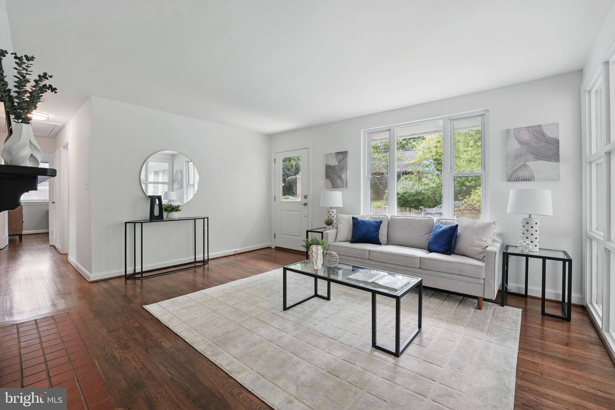 Falls Church, VA 22046,618 LAURA DR