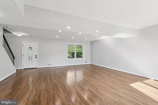 Marlton, NJ 08053,100 FOX HILL DR