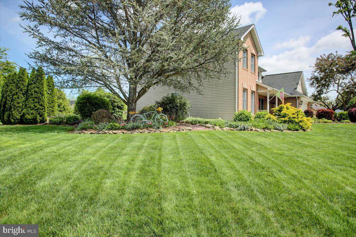 Shippensburg, PA 17257,8 ROGER AVE