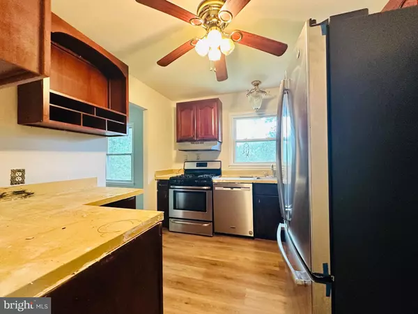 Waldorf, MD 20602,7 MOONCOIN CIR
