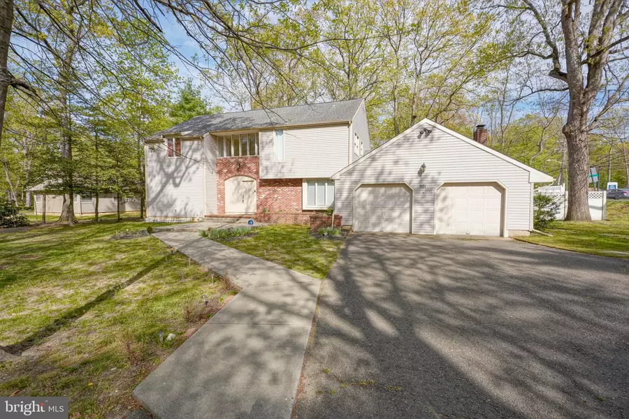 901 KRESSON RD, Cherry Hill, NJ 08003