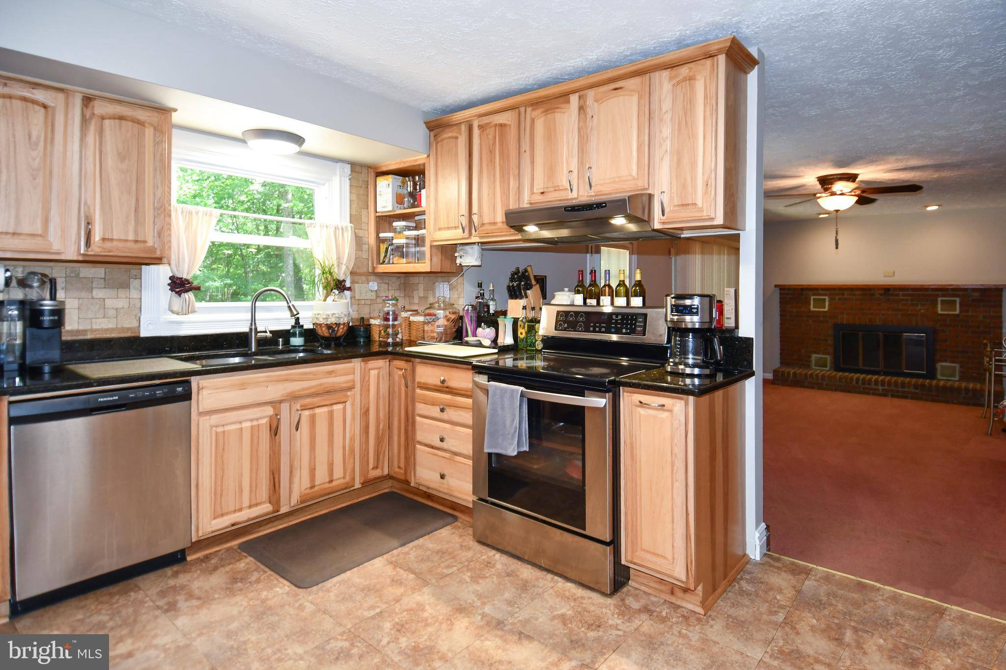 White Plains, MD 20695,7085 BENSVILLE RD