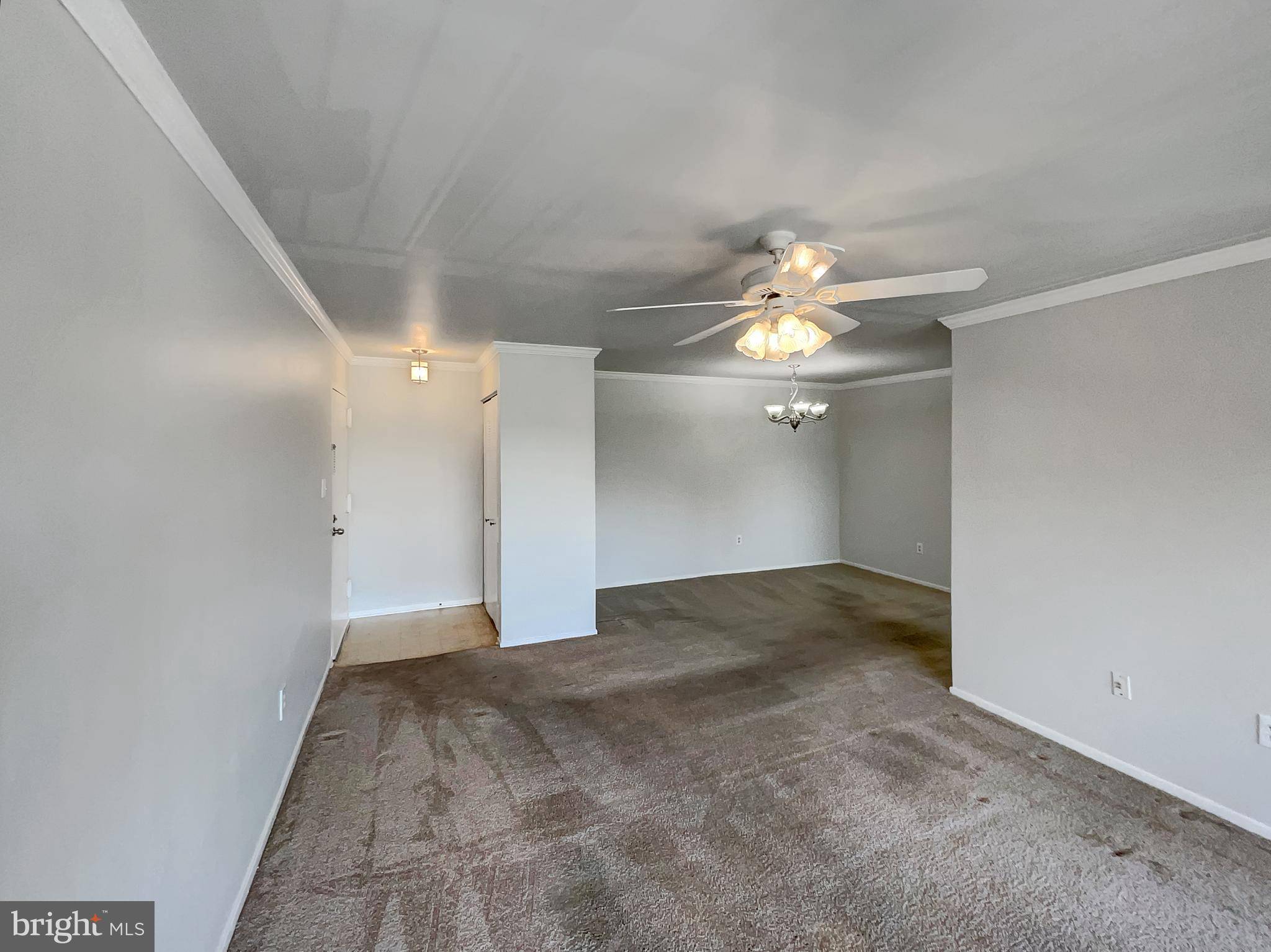 Herndon, VA 20170,549 FLORIDA AVE #204