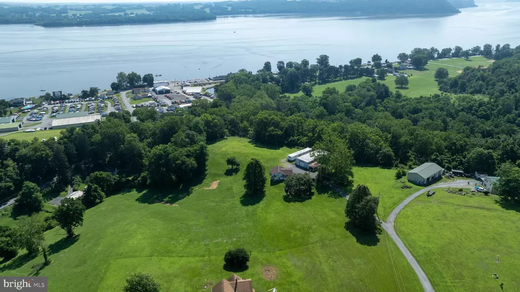 204 MORRIS LN, Wrightsville, PA 17368
