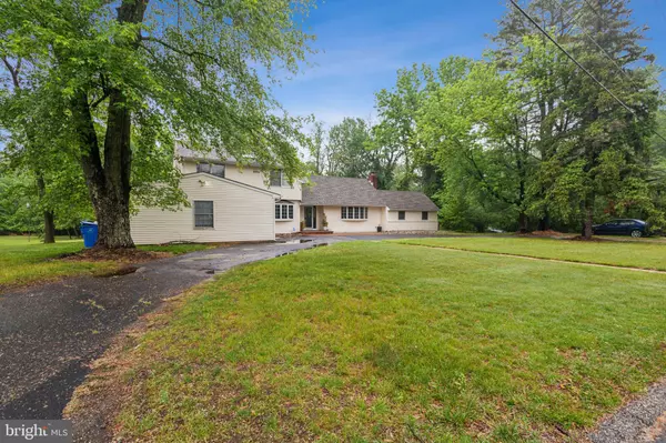 Cherry Hill, NJ 08003,1602 RAVENSWOOD WAY