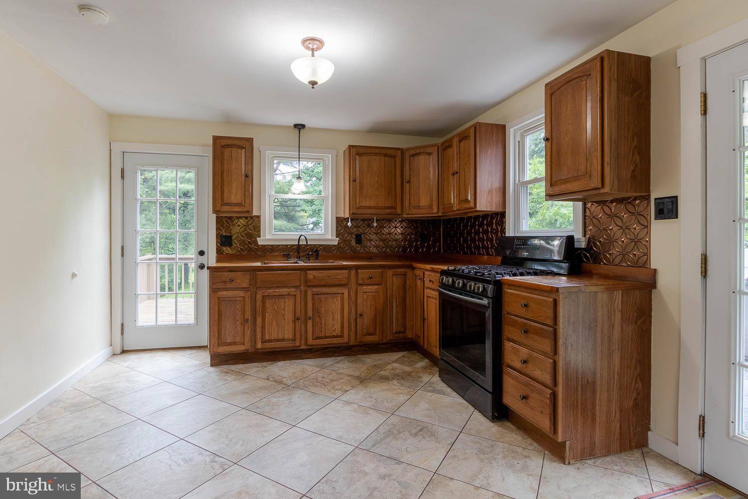 State College, PA 16801,1724 E BRANCH RD