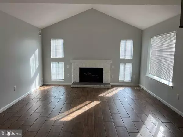 Sicklerville, NJ 08081,1 HICKORY CT