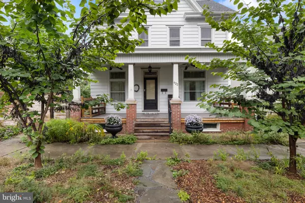 Mechanicsburg, PA 17055,422 W SIMPSON ST