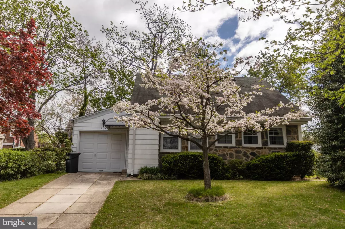 Swarthmore, PA 19081,704 HOOD RD
