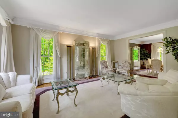 Great Falls, VA 22066,1051 NORTHFALLS CT