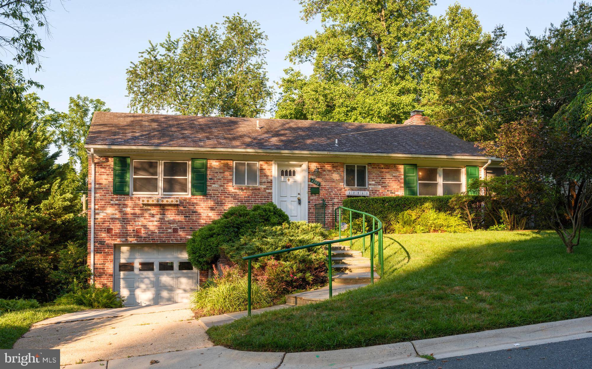 6502 BROOKES HILL CT, Bethesda, MD 20816