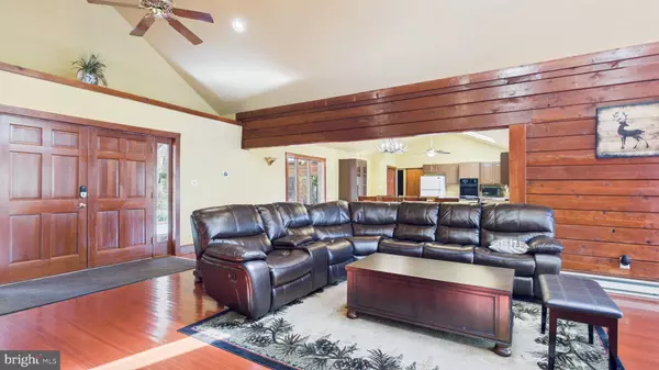 Luray, VA 22835,974 CROSS MOUNTAIN RD