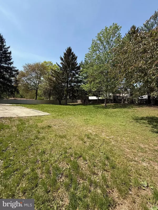 Harrisburg, PA 17111,5928 CANYON RD