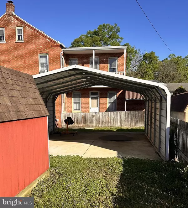 Columbia, PA 17512,905 SPRUCE ST