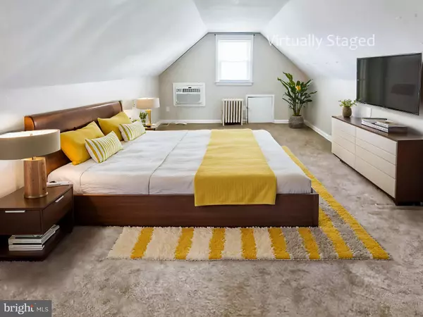 Elmwood Park, NJ 07407,68 17TH AVE