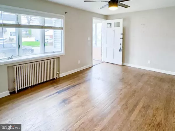 Elmwood Park, NJ 07407,68 17TH AVE