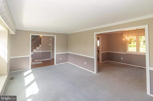 Delran, NJ 08075,104 DORADO DR