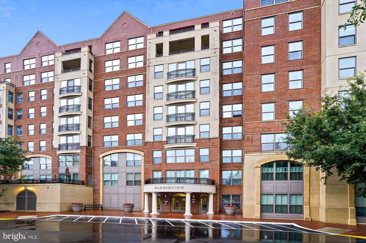 Woodbridge, VA 22191,485 HARBOR SIDE ST #411