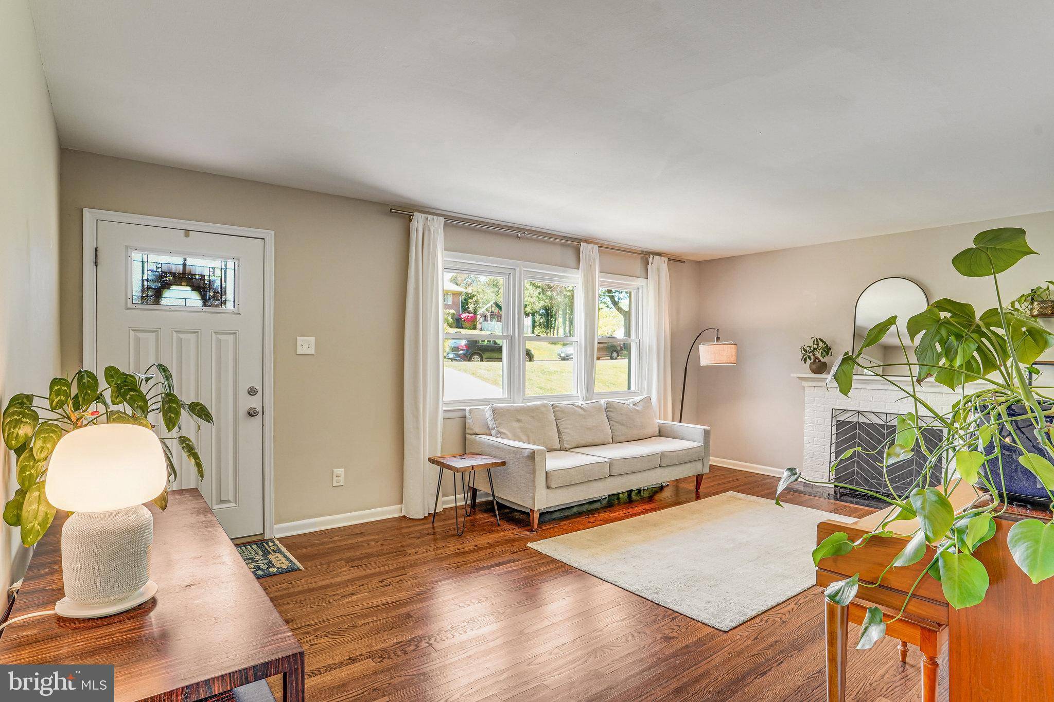 Annandale, VA 22003,4001 PATRICIA ST