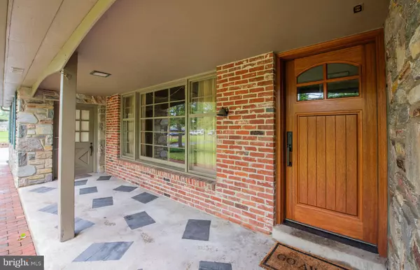 Horsham, PA 19044,927 HERMAN RD