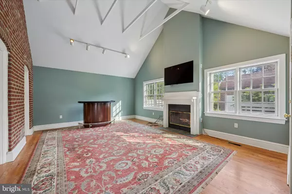 Wyndmoor, PA 19038,8116 FLOURTOWN AVE