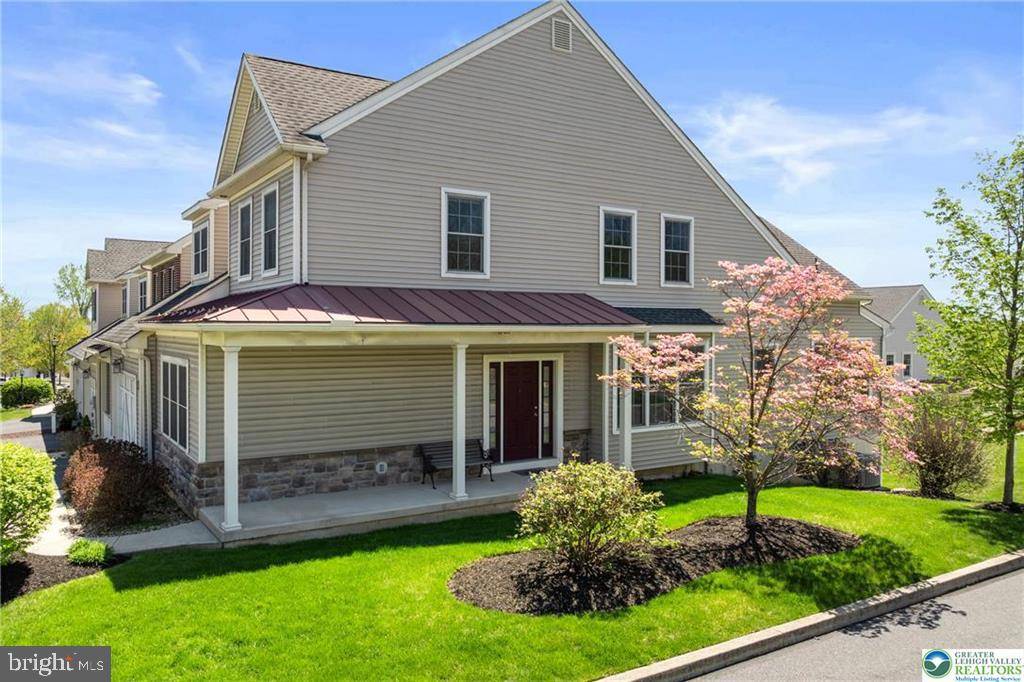 Whitehall, PA 18052,5543 BRIAR LN