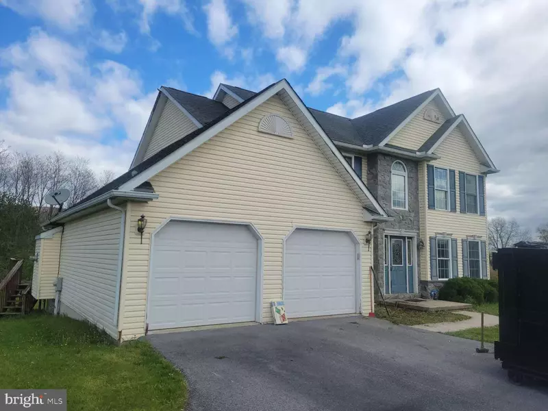 201 STEVEN DR, Lenhartsville, PA 19534